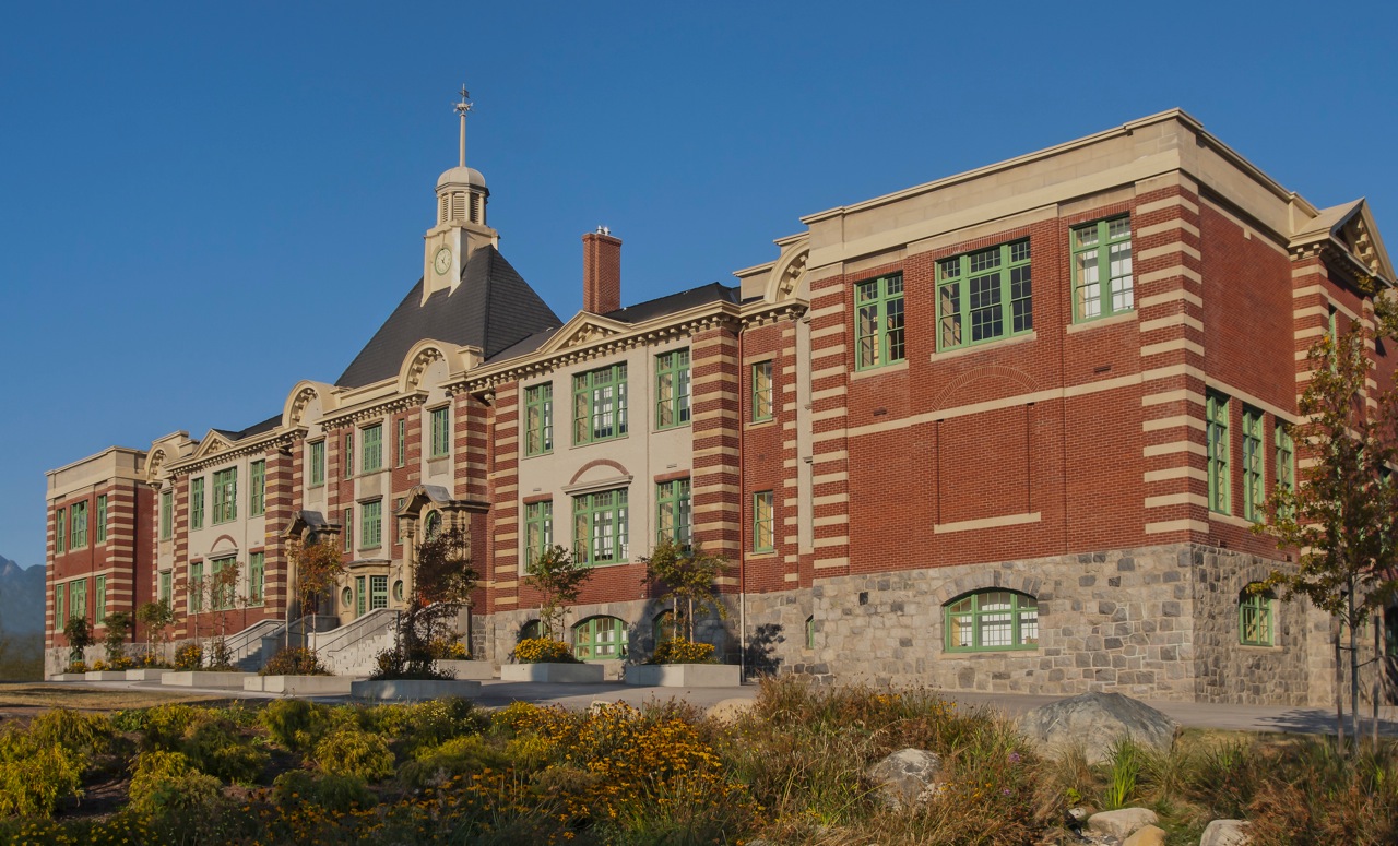 Front view of Ridgeway